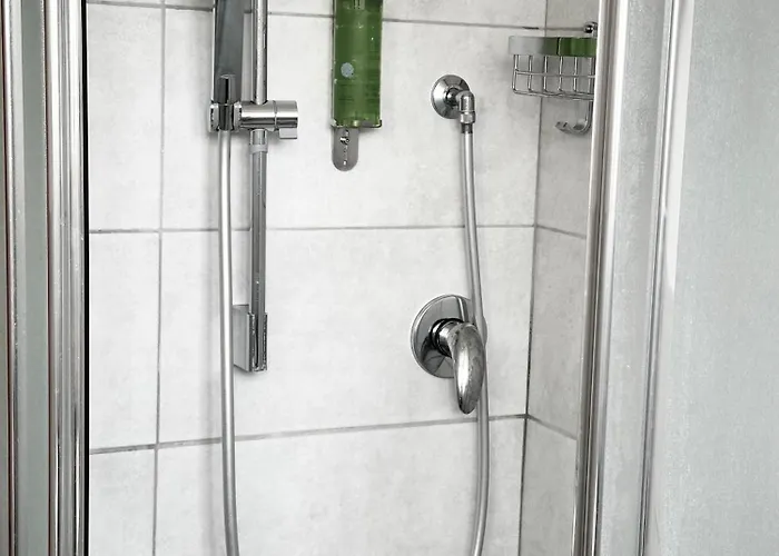 Arte Pensión 4*